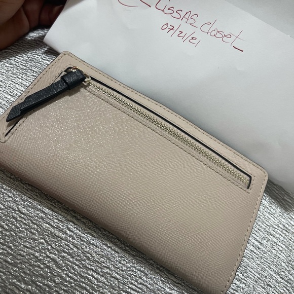 Kate Spade wallet - Picture 2 of 6